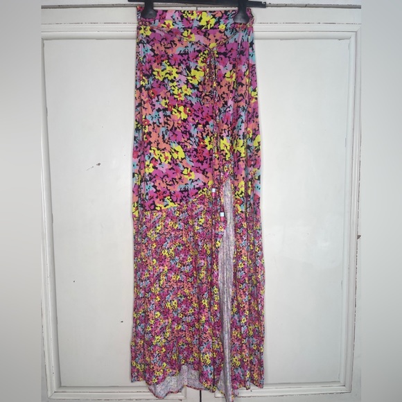 Maaji Monet Allie Beachwear Crop Top AND Autumn Long Skirt SET Multi-color) - Picture 9 of 11